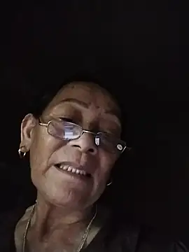 Snapshot of mouth22 chatting on 05/24/26, 01:55 mouth22 online show from 05/24/26, 01:55