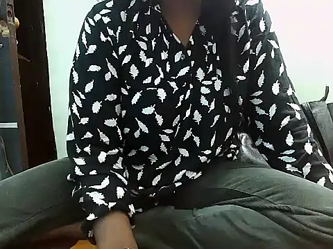 rehana love online show from 05/17/26, 04:56