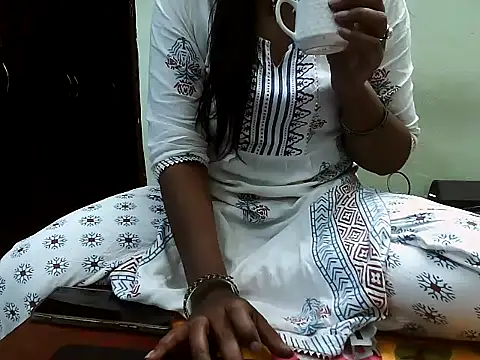 rehana love online show from 05/05/26, 06:38