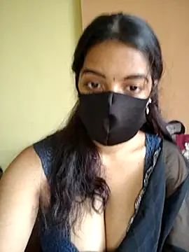 vanika2000 online show from 05/18/26, 06:07