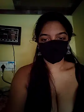 Snapshot of vanika2000 chatting on 07/01/26, 04:35 vanika2000 online show from 07/01/26, 04:35