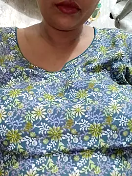 Snapshot of Gulapi_N chatting on 07/19/26, 09:50 Gulapi N online show from 07/19/26, 09:50