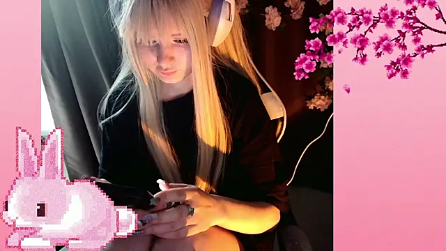 AmmiRinn online show from 06/13/26, 01:53
