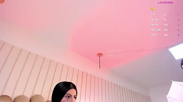 Snapshot of nicki-west chatting on 05/28/26, 07:31 nicki-west online show from 05/28/26, 07:31