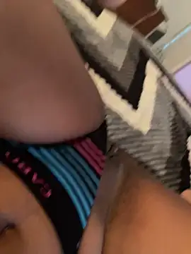 chocolatinha21 online show from 04/28/26, 05:50