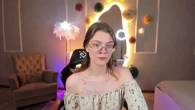 Avrora Spark online show from 04/27/26, 08:07