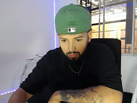 camilorestrepo77 online show from 05/30/26, 02:44