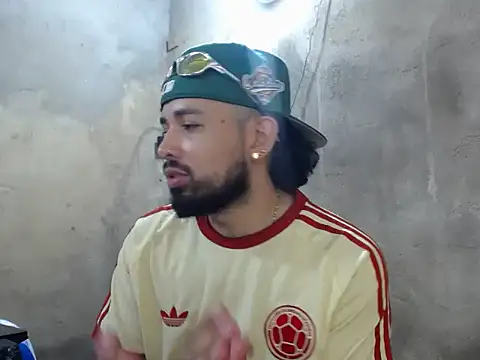 camilorestrepo77 online show from 05/03/26, 08:34