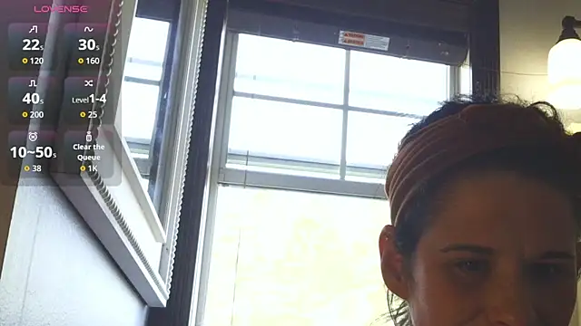 Vanessa Valentine online show from 05/17/26, 02:28