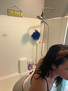Vanessa Valentine online show from 05/03/26, 02:20