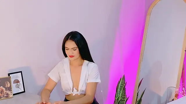 AngelySantoss online show from 06/07/26, 11:04