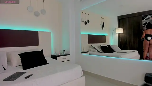 Sky Loren online show from 05/30/26, 04:19