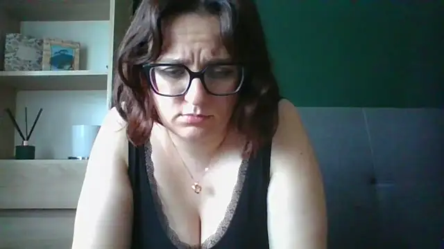 Snapshot of sensual_paris chatting on 07/17/26, 05:26 sensual paris online show from 07/17/26, 05:26