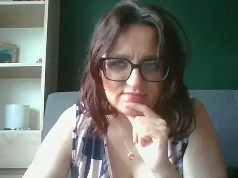 sensual paris online show from 06/01/26, 05:29