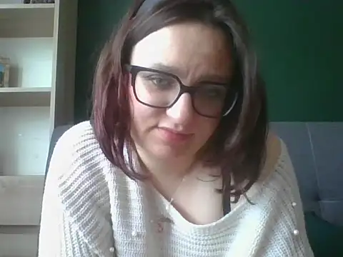 sensual paris online show from 05/05/26, 05:32