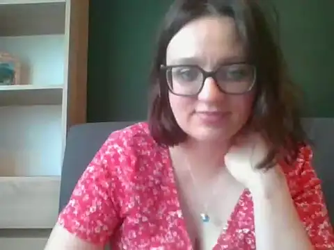 sensual paris online show from 05/08/26, 05:33