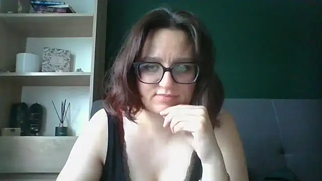 Snapshot of sensual_paris chatting on 08/03/26, 05:26 sensual paris online show from 08/03/26, 05:26
