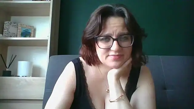 Snapshot of sensual_paris chatting on 07/08/26, 05:30 sensual paris online show from 07/08/26, 05:30