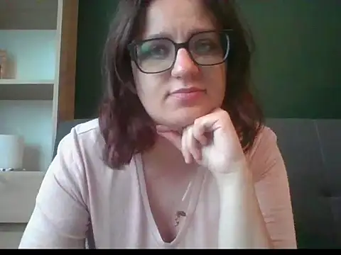 sensual paris online show from 05/21/26, 05:27