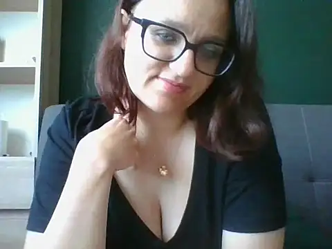sensual paris online show from 06/16/26, 05:29