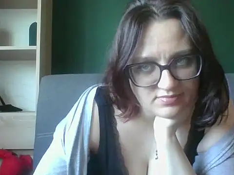 sensual paris online show from 04/30/26, 05:47