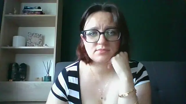 Snapshot of sensual_paris chatting on 07/28/26, 05:26 sensual paris online show from 07/28/26, 05:26