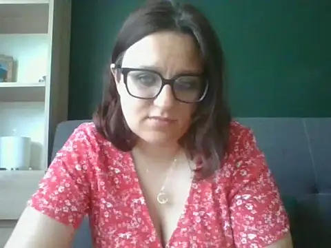sensual paris online show from 06/02/26, 05:29