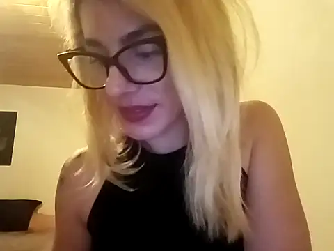 Snapshot of Goddess-Anne chatting on 06/12/26, 07:55 Goddess-Anne online show from 06/12/26, 07:55