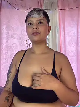 Snapshot of A_CURVY_HOT chatting on 05/11/26, 02:45 A CURVY HOT online show from 05/11/26, 02:45