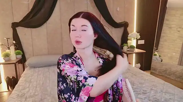 Gina lima online show from 06/15/26, 08:41