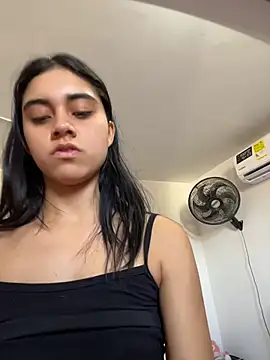 mia moonna online show from 07/13/26, 12:37