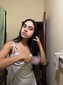 mia moonna online show from 07/03/26, 10:33