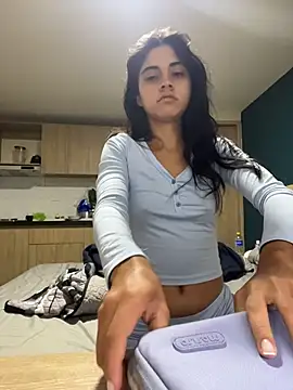 mia moonna online show from 07/29/26, 11:42