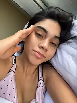 mia moonna online show from 06/30/26, 11:32