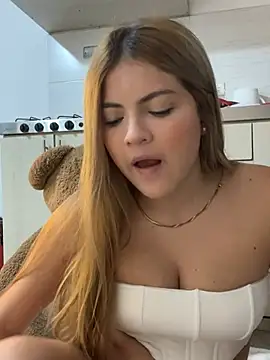 dulcemeggan online show from 04/29/26, 05:00