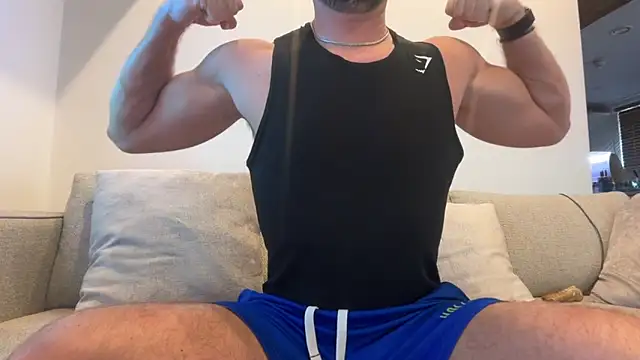 Snapshot of gymshrk chatting on 05/28/26, 05:26 gymshrk online show from 05/28/26, 05:26