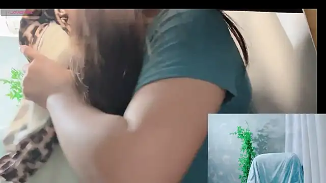 Snapshot of LuMei-Love chatting on 06/19/26, 01:22 LuMei-Love online show from 06/19/26, 01:22