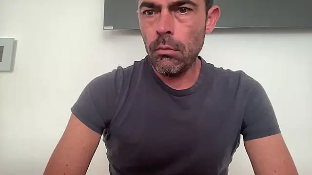 Riccardo86xx online show from 04/27/26, 07:39