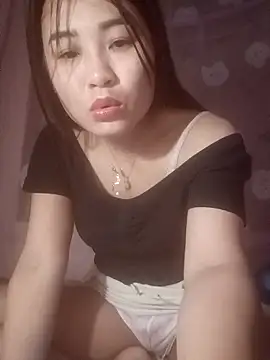Snapshot of Pivi12 chatting on 05/11/26, 06:05 Pivi12 online show from 05/11/26, 06:05