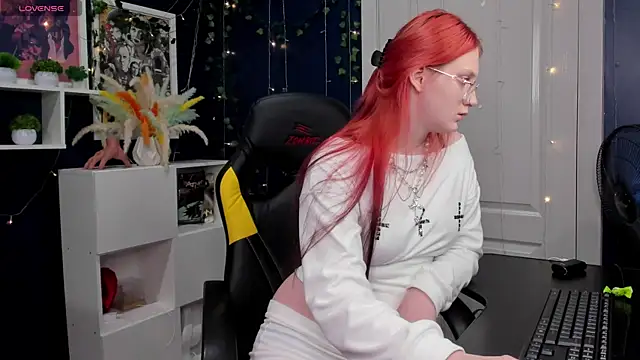 Queen Milena online show from 07/06/26, 02:51
