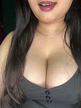 Naughty pooja44 online show from 05/30/26, 07:19