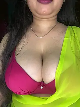 Naughty pooja44 online show from 05/26/26, 07:01