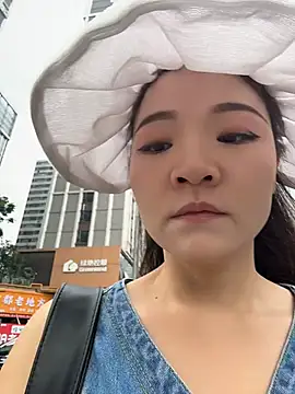 xiaochengzi505 online show from 07/10/26, 12:43