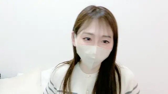 momoka  o0 online show from 05/20/26, 07:16
