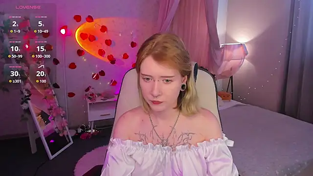Elira Vane online show from 07/07/26, 03:09