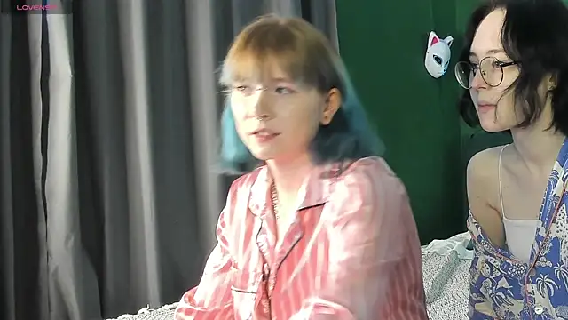 Elira Vane online show from 05/18/26, 03:17