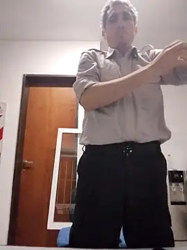 Snapshot of Alejandro83bsf chatting on 08/04/26, 12:37 Alejandro83bsf online show from 08/04/26, 12:37