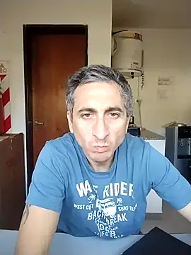 Alejandro83bsf online show from 05/31/26, 06:20