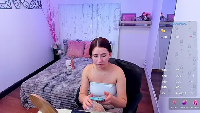 Lana Fiore online show from 07/17/26, 02:36