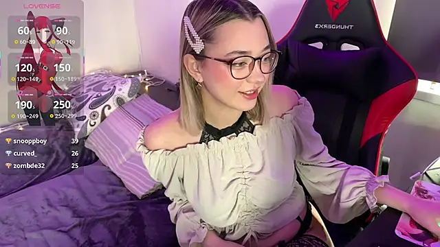 Jessica nigh online show from 05/17/26, 06:35